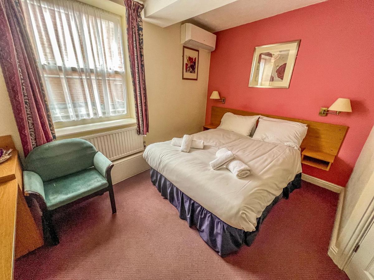The Red Lion Hotel Сполдинг Екстериор снимка