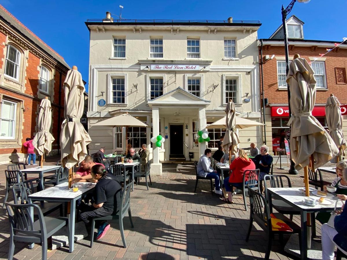 The Red Lion Hotel Сполдинг Екстериор снимка