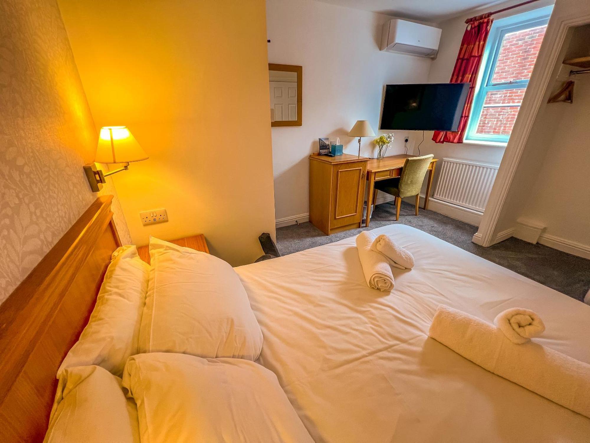The Red Lion Hotel Сполдинг Екстериор снимка