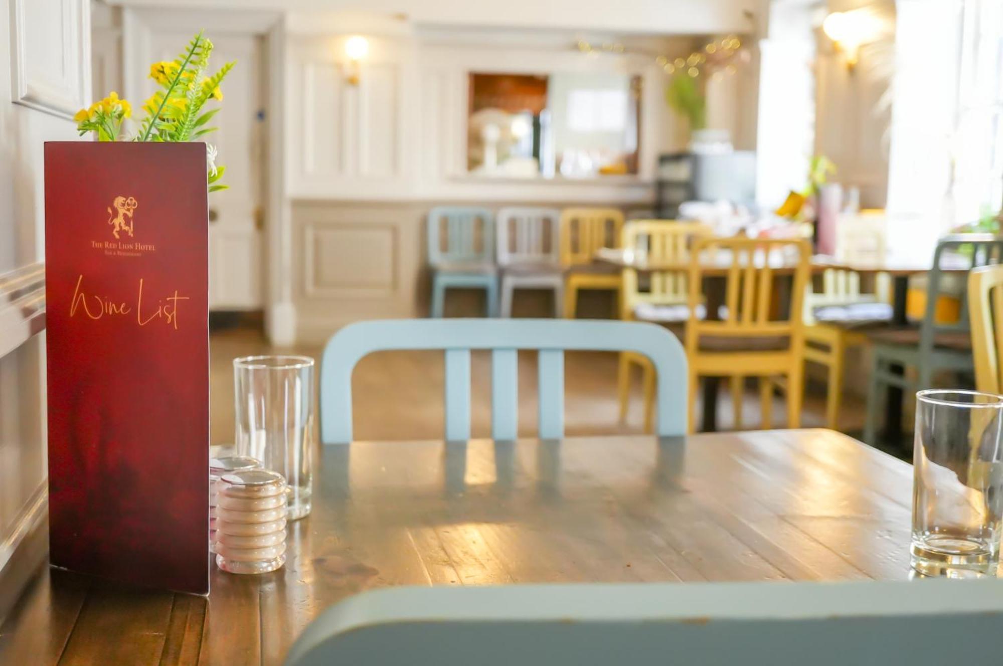 The Red Lion Hotel Сполдинг Стая снимка