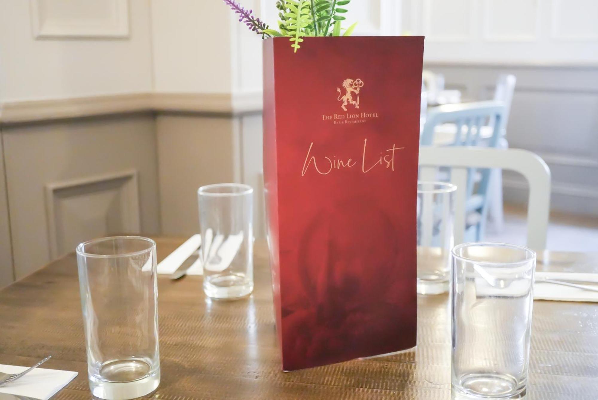 The Red Lion Hotel Сполдинг Стая снимка