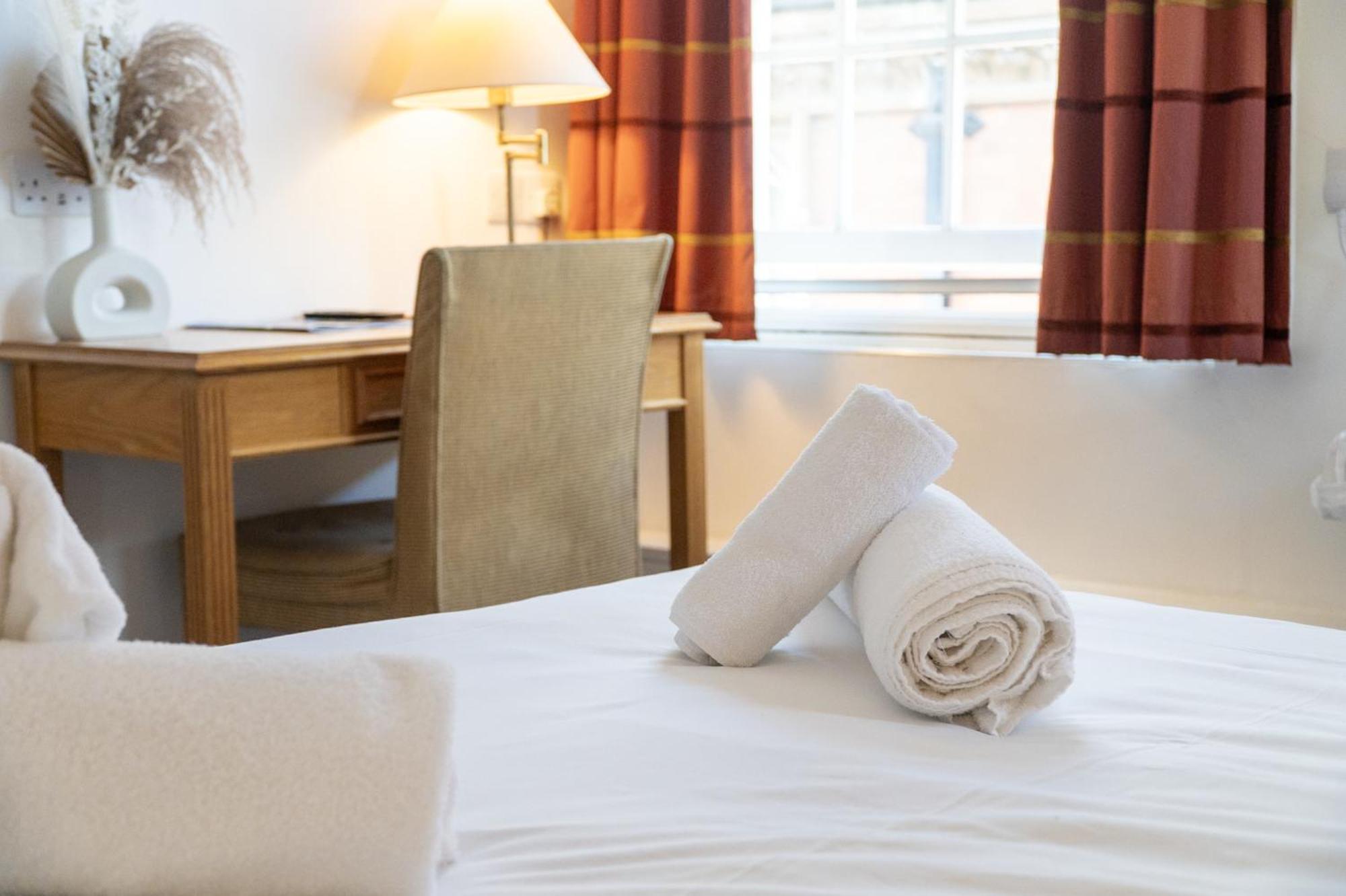 The Red Lion Hotel Сполдинг Стая снимка