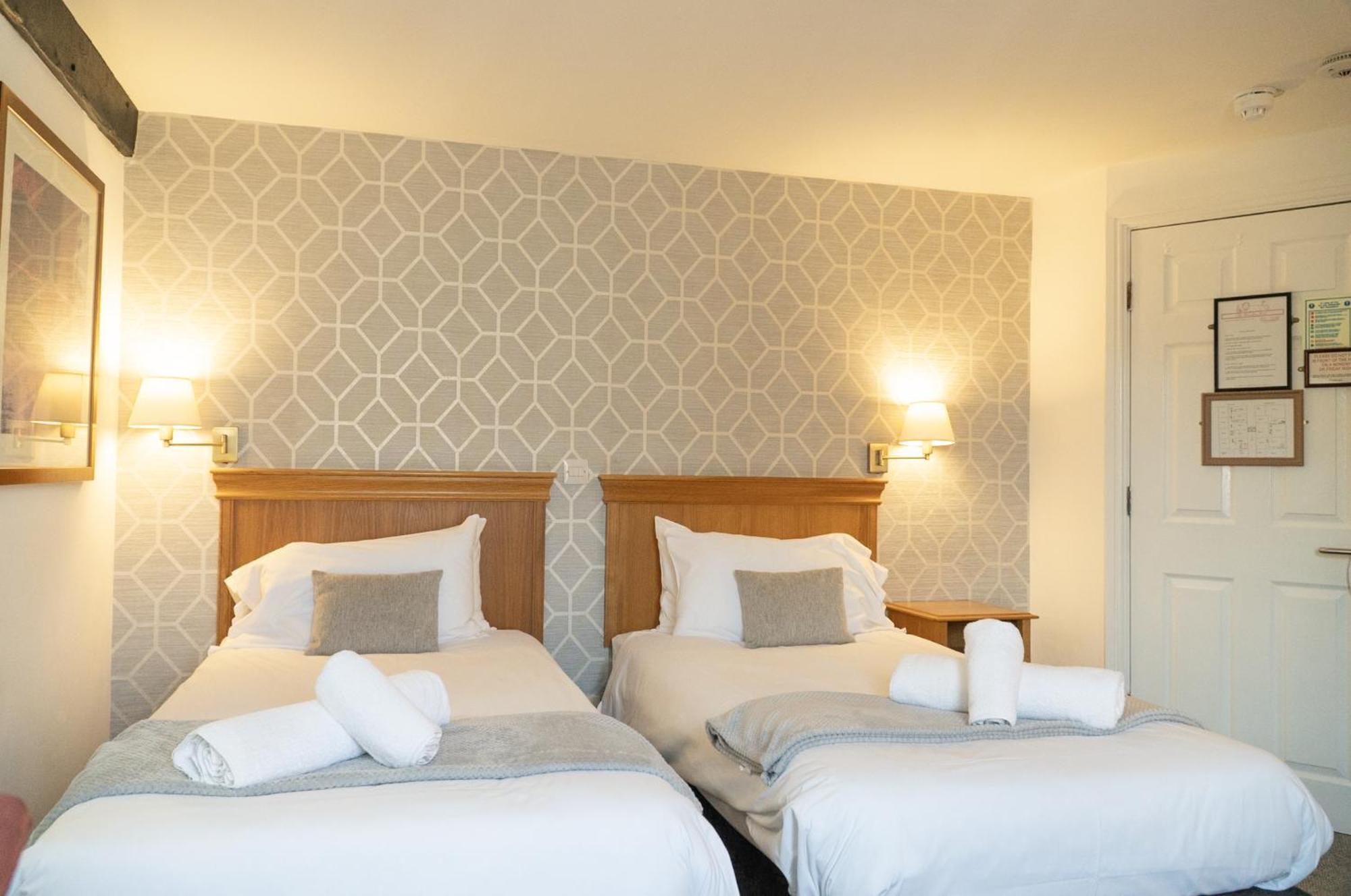 The Red Lion Hotel Сполдинг Стая снимка