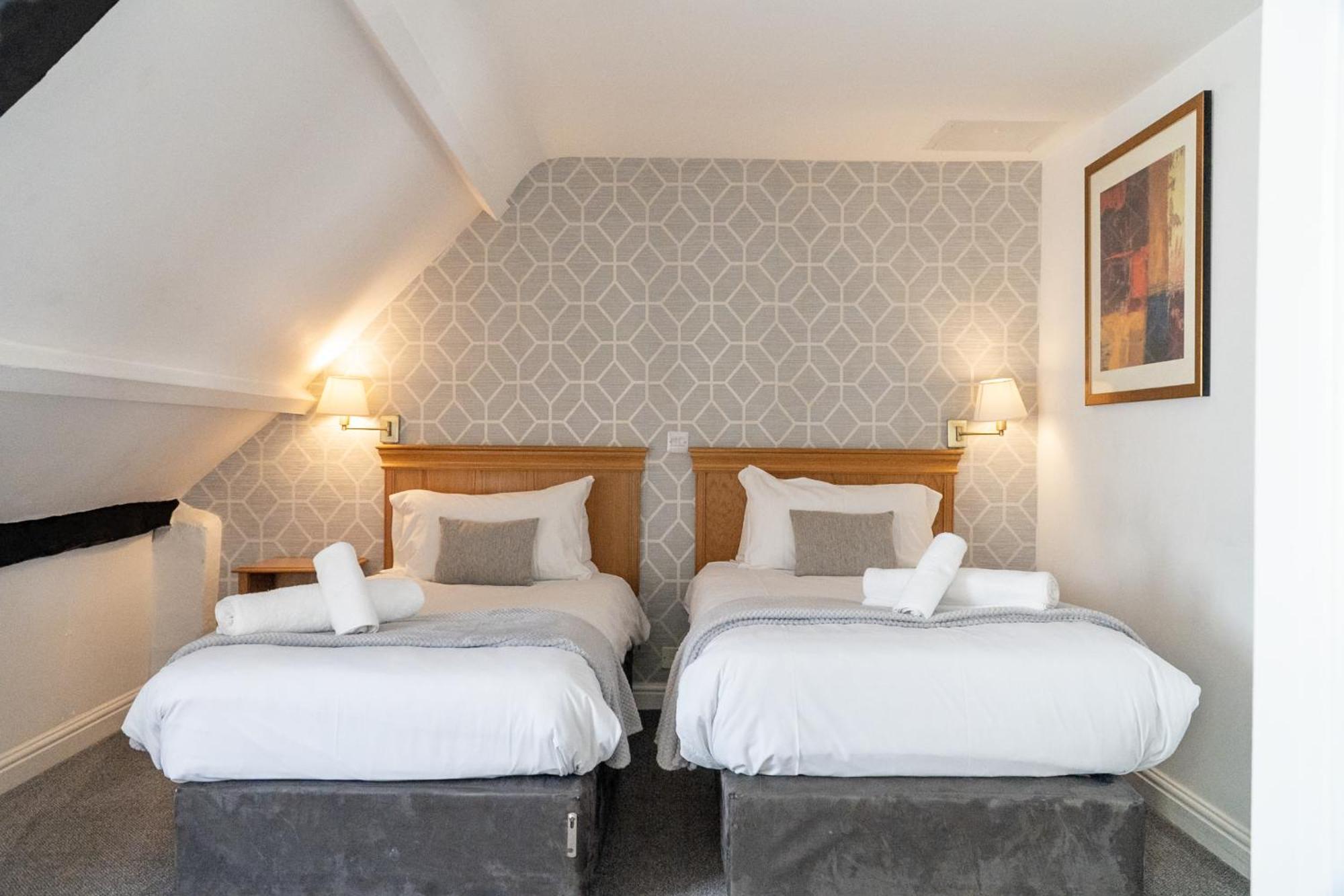 The Red Lion Hotel Сполдинг Стая снимка